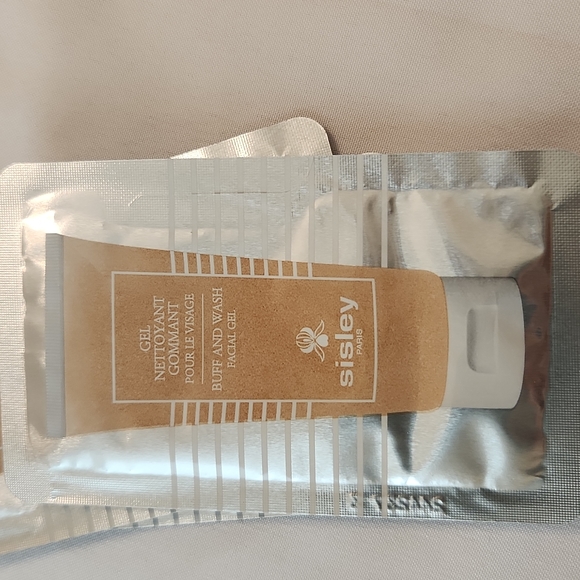 17 Sisley Paris samples - Picture 4 of 16